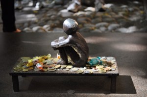 Statue of The Boy Who Looks at the Moon, Gamla Stan