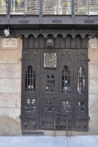 Doorway, Galerias Sant Jordi