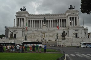Vittoriano monument (the "Wedding Cake")